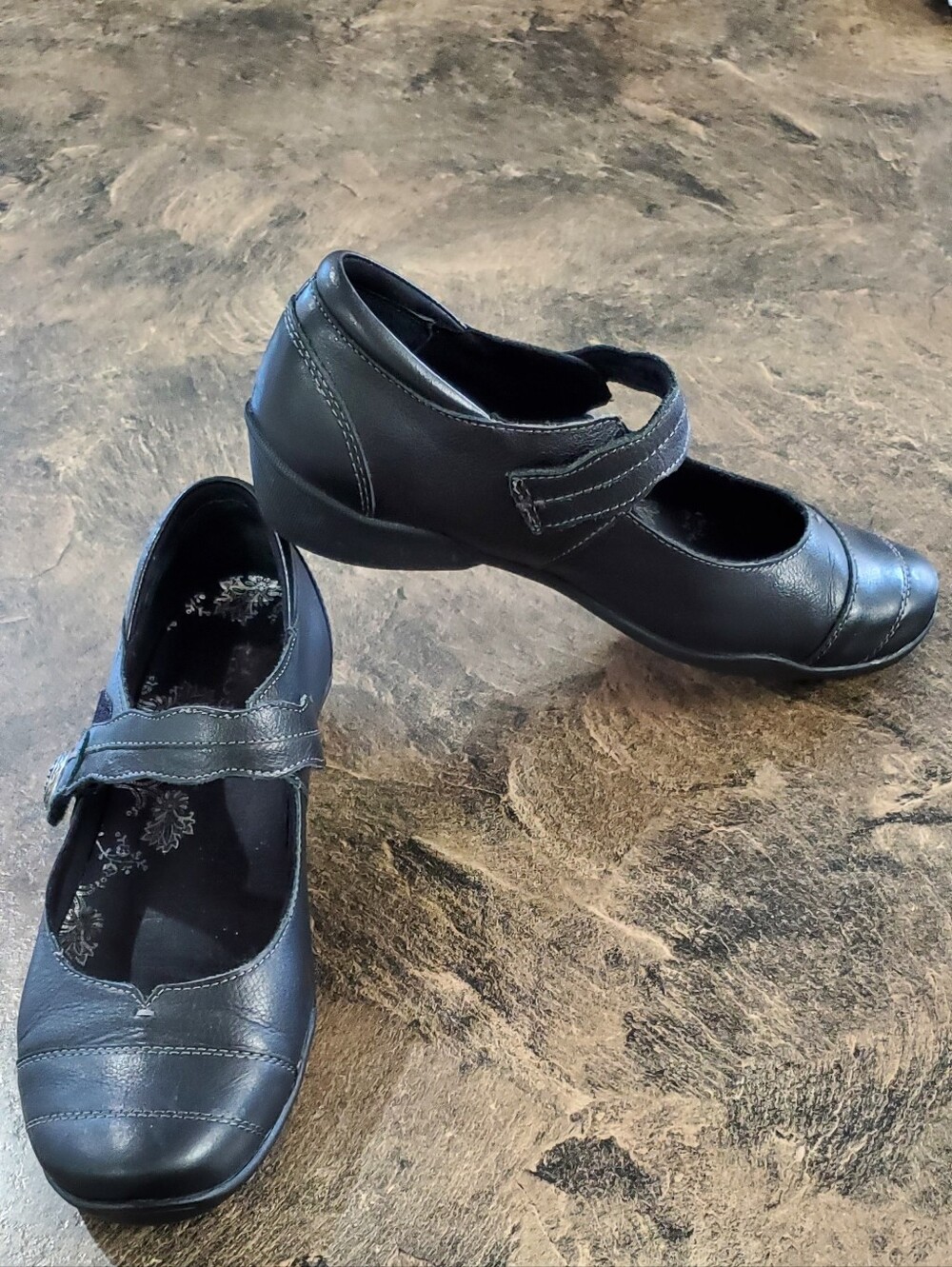 Taos Black Mary Jane Comfort Flats - Women's Sz 9